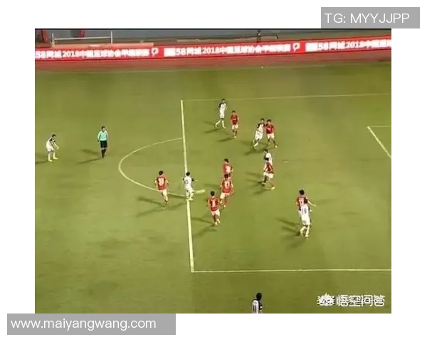 梅州客家队迎战梅县铁汉双方全力争夺宝贵积分激战正酣